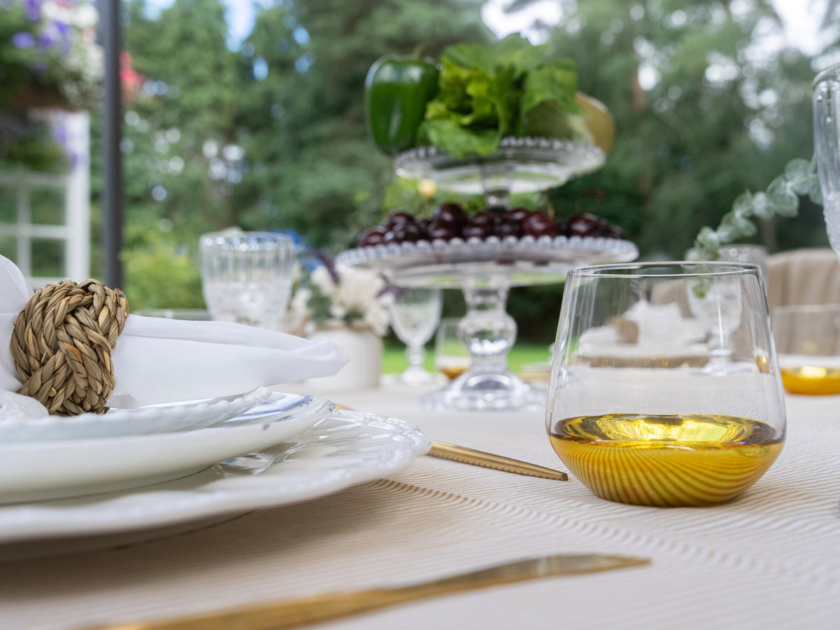 HOW TO STYLE A TABLE FOR 6 IN UNDER 10 MINUTES